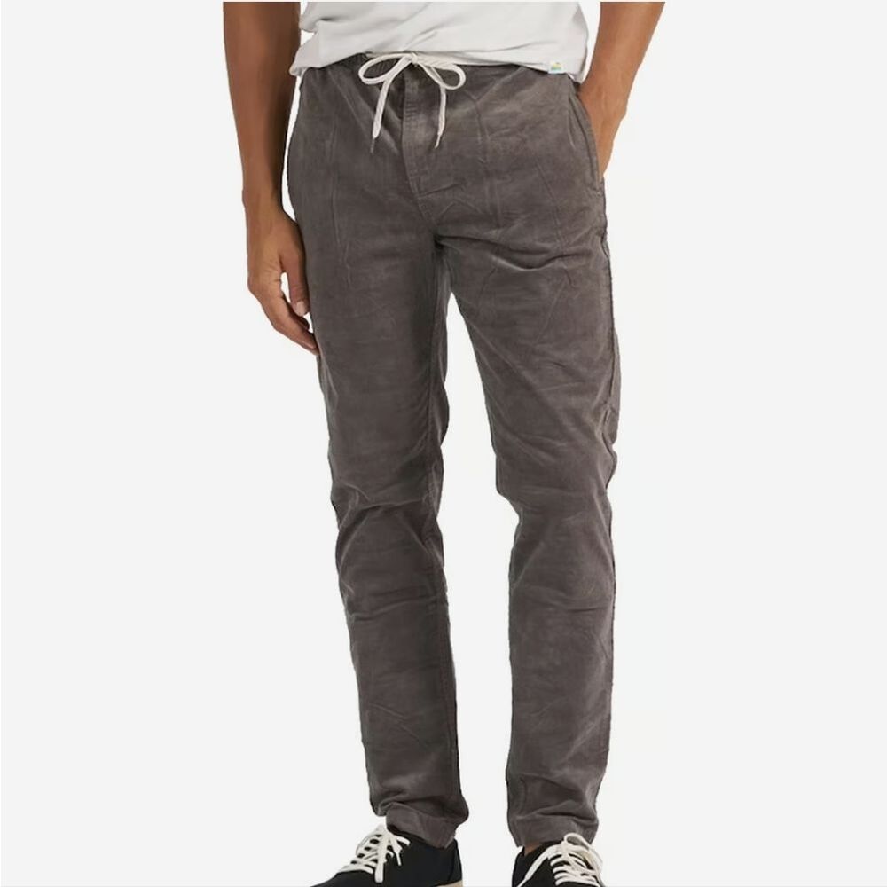 Vuori Men's Cotton Corduroy Drawstring Pants in Grey